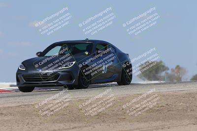 media/Oct-04-2025-OnGrid (Sat) [[44bd565ffa]]/Yellow Group/Grapevine/